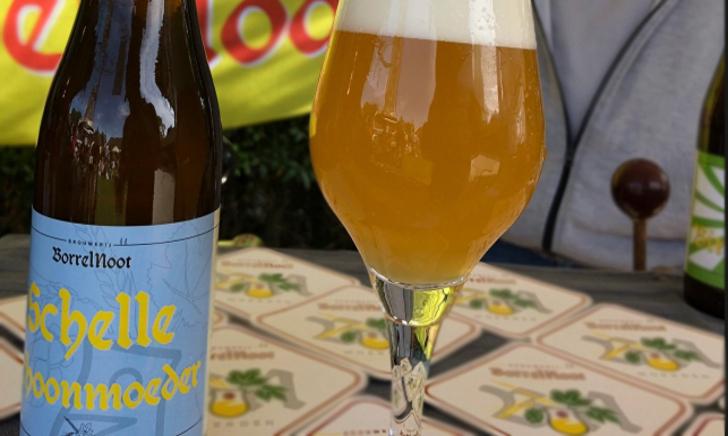 Schelle Schoonmoeder fles en glas Schelle Schoonmoeder fles en glas